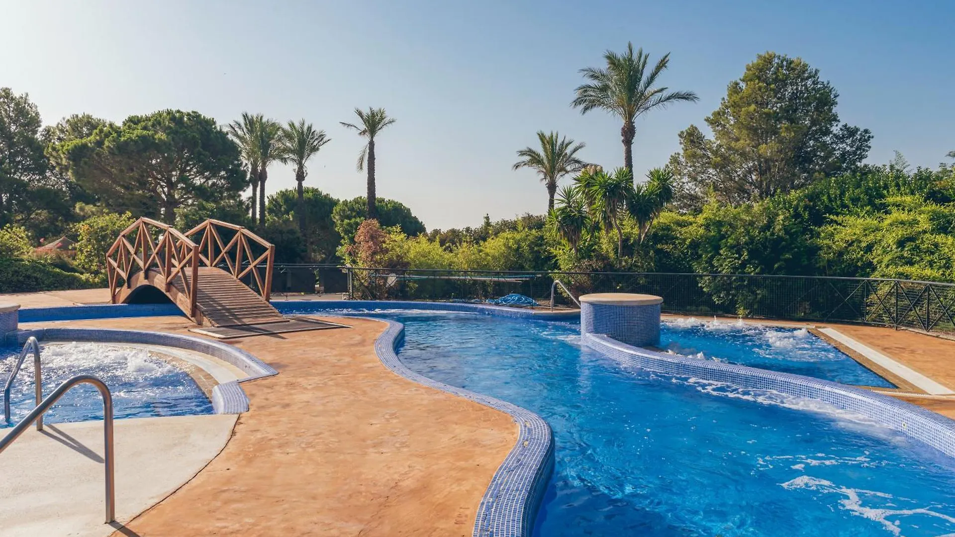 Pierre & Vacances Resort Bonavista De Bonmont 3*, Mont-roig del Camp